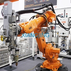Tangan Kedua ABB IRB2600 Pengelasan Robot Industri 6 Sumbu Untuk Pengelasan
