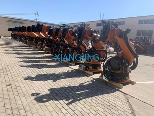 KUKA KR210 R3300 EXTRA Lengan Robot Industri Bekas Untuk Penyerahan Material