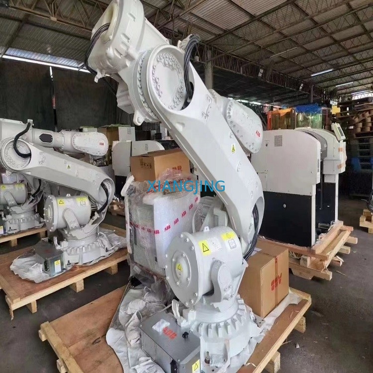 6700-205/2.8 Industri Digunakan ABB Robot 205kg Payload Dengan Kabinet Teach Pendant