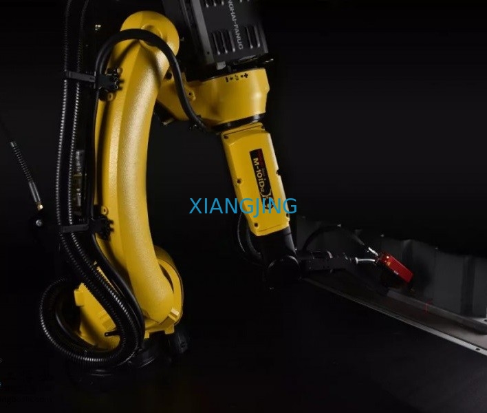 Tangan kedua M-10iD dengan pengontrol R-30iB Plus (A-, B-cabinet) untuk pengelasan