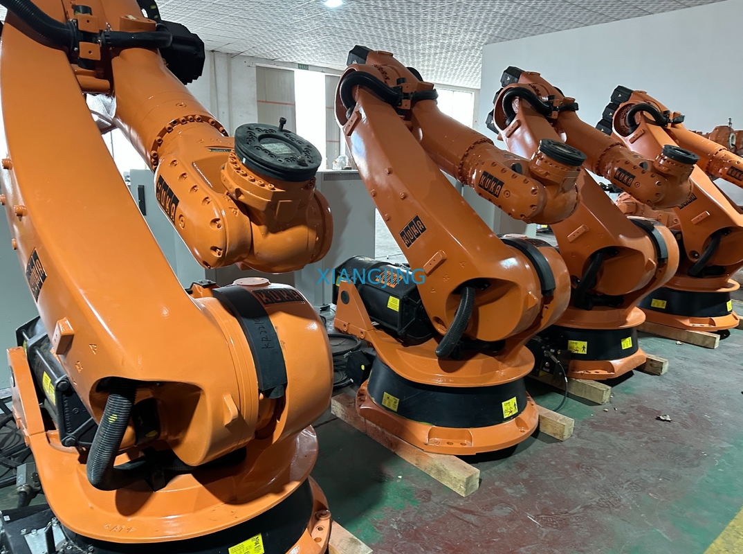 Digunakan Lengan Robot Industri KUKA 6 Axis KR 360 R2830 Untuk Robot Palletizer