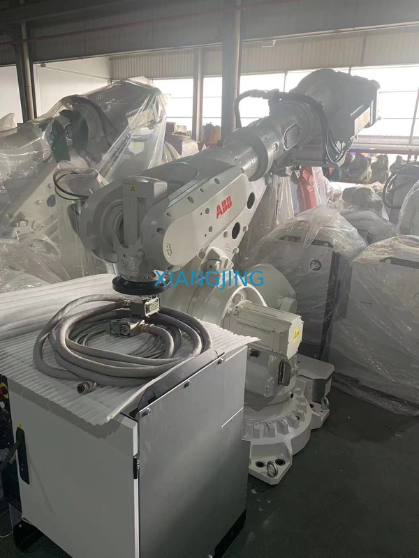 Robot ABB bekas 6700-15R5/2.85 Dengan kabinet Ajarkan Liontin Robot ABB Bekas